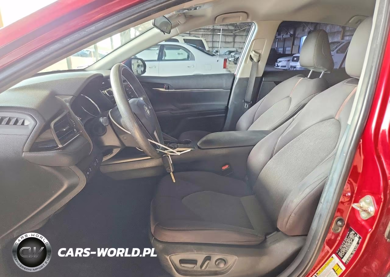 2019 Toyota Camry Le VIN:4T1B11HK2KU785145 - 7