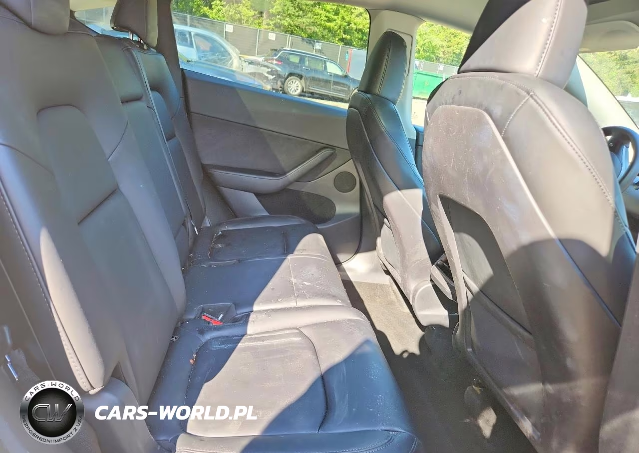 2023 Tesla Model Y VIN:7SAYGAEE5PF688696 - 11