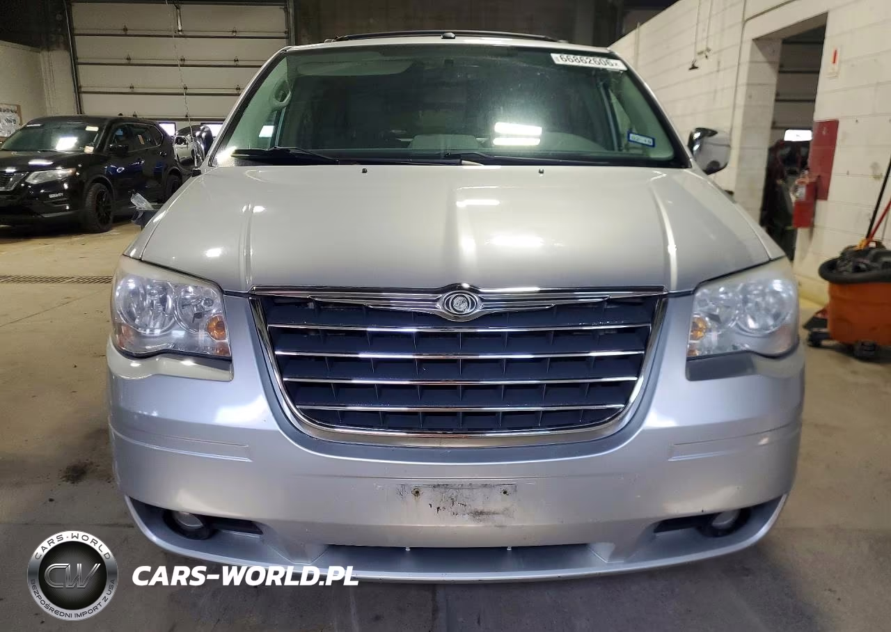 2010 Chrysler Town & Country Touring VIN:2A4RR5D10AR217756 - 5