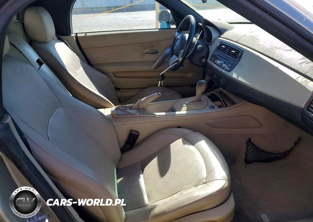 2005 BMW Z4 2.5 VIN:4USBT33585LS54774 - 10