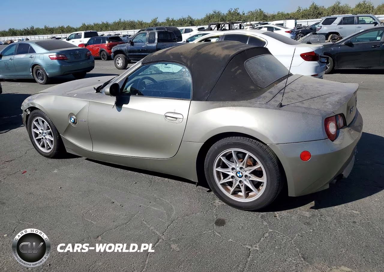 2005 BMW Z4 2.5 VIN:4USBT33585LS54774 - 2