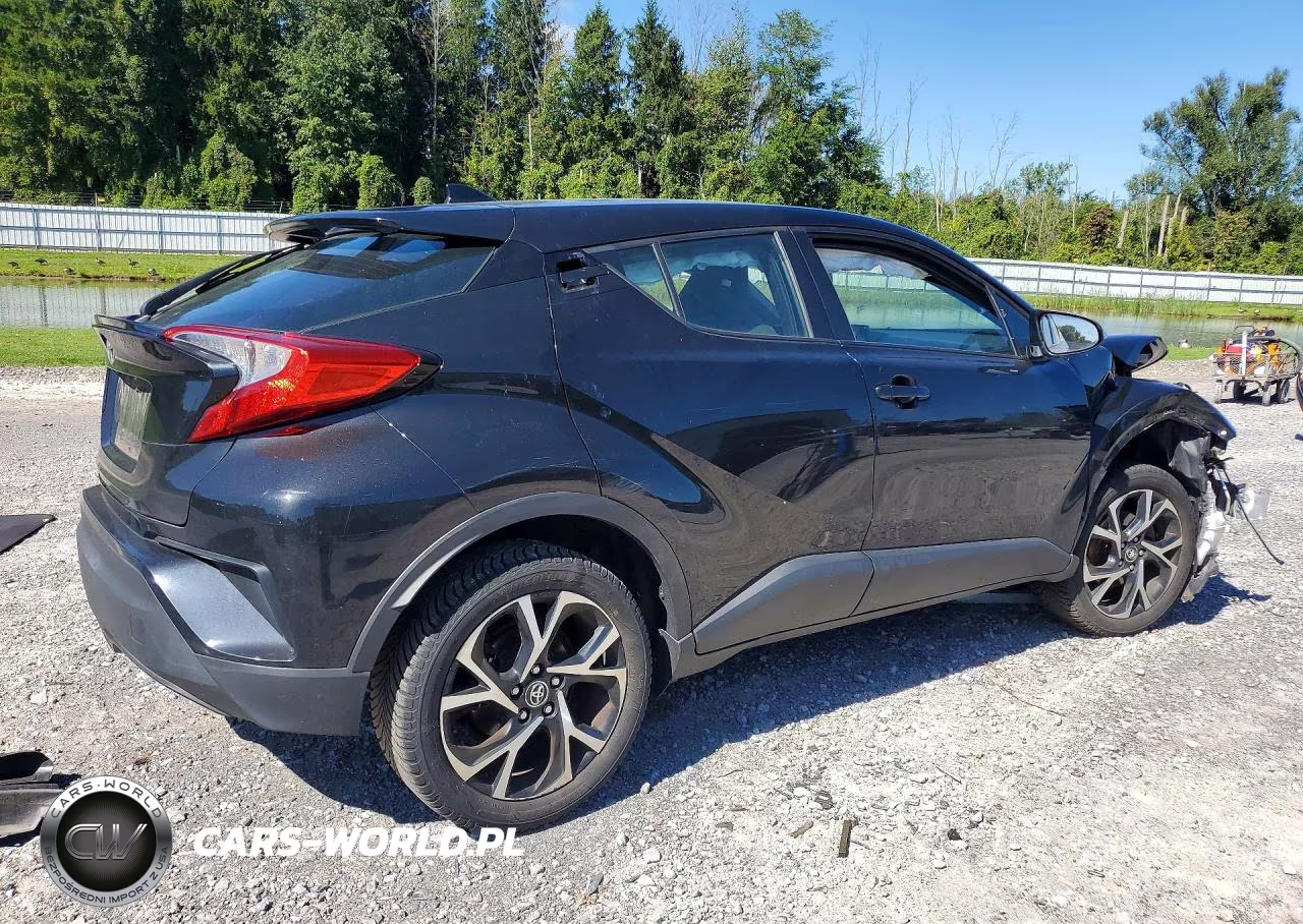 2018 Toyota C-Hr Xle Premium VIN:NMTKHMBXXJR018196 - 3