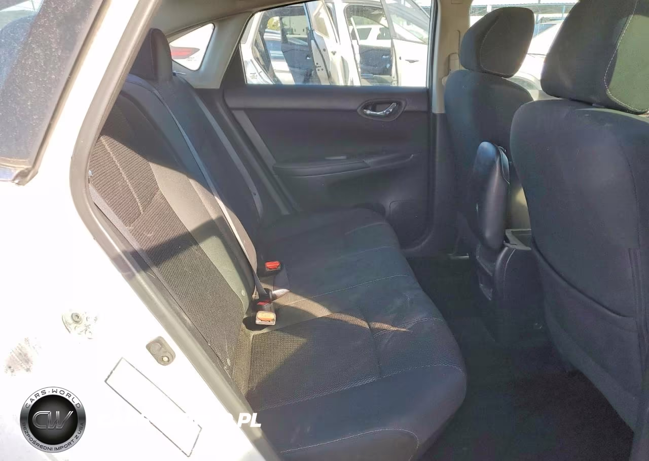 2018 Nissan Sentra S VIN:3N1AB7AP9JY260071 - 10