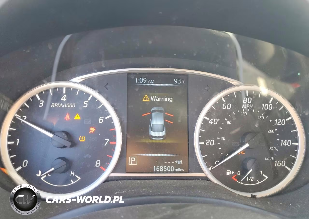 2018 Nissan Sentra S VIN:3N1AB7AP9JY260071 - 9