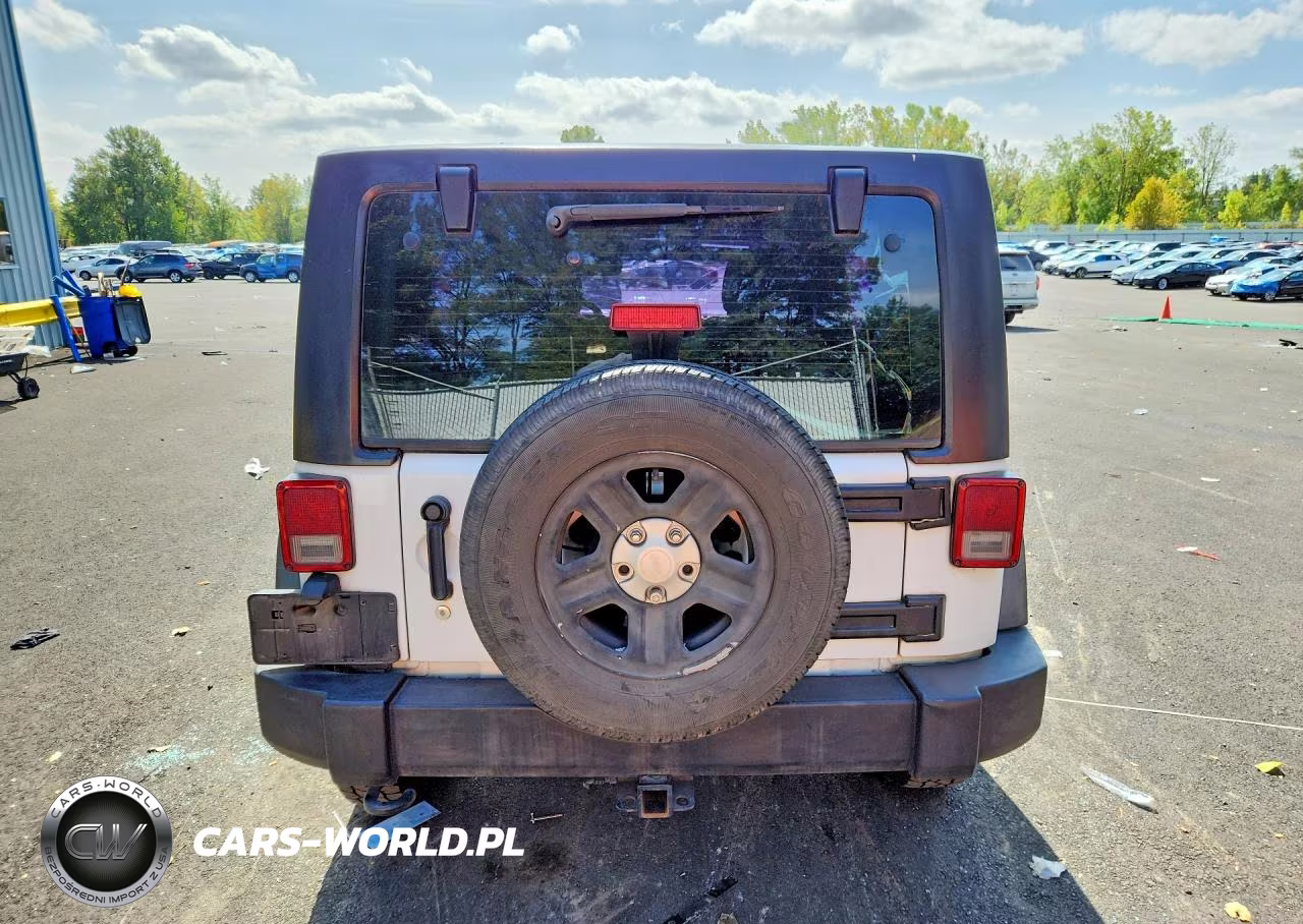 2013 Jeep Wrangler Unlimited Sport VIN:1C4BJWDG0DL632551 - 6