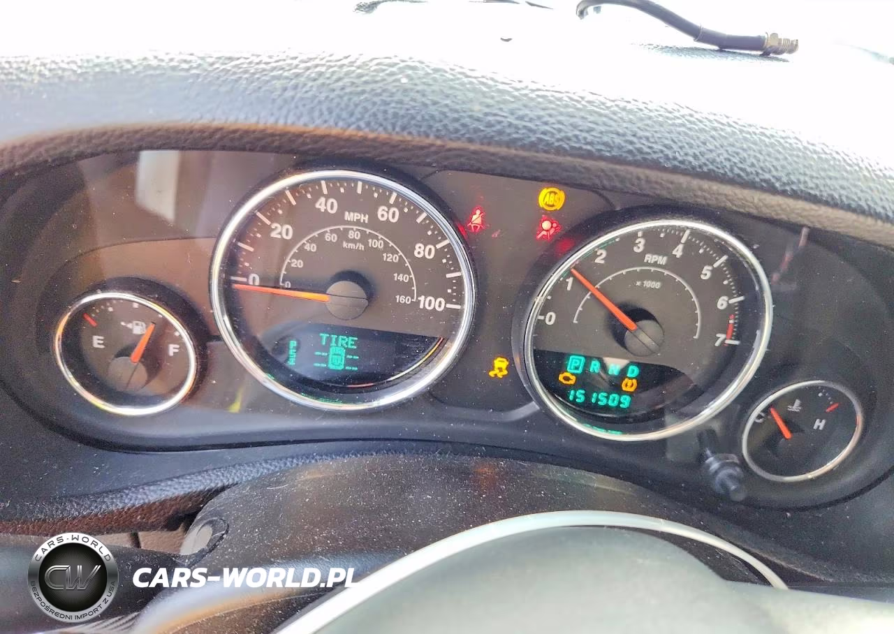 2013 Jeep Wrangler Unlimited Sport VIN:1C4BJWDG0DL632551 - 9