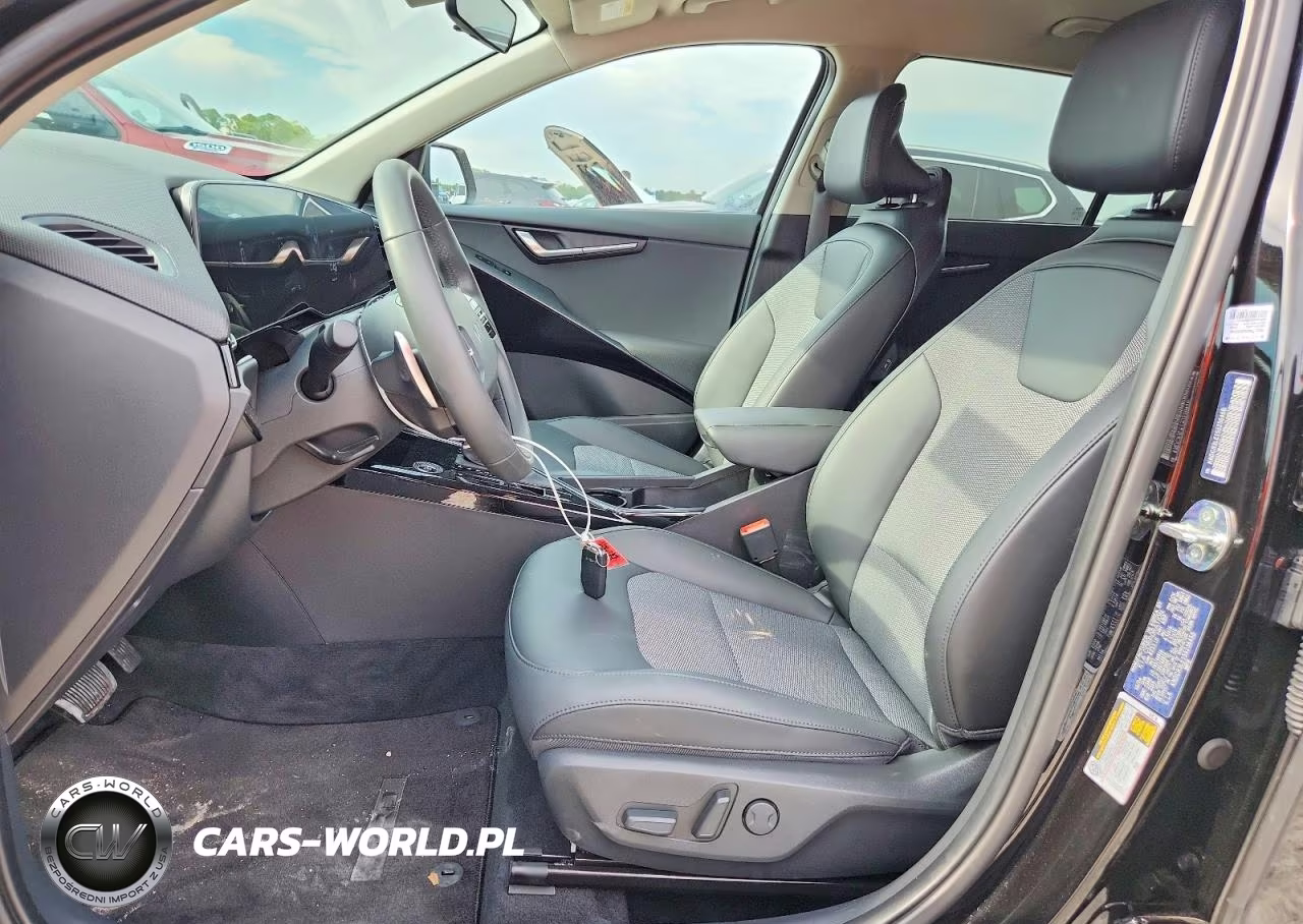 2025 Kia Niro Ex VIN:KNDCR3LE1S5236450 - 7