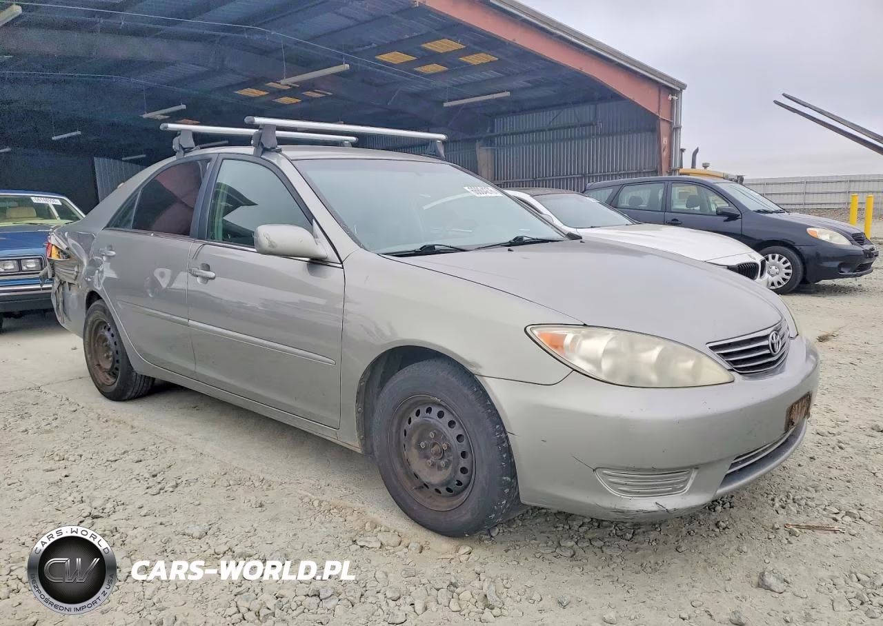 2005 Toyota Camry Le VIN:4T1BE32K15U634150 - 4