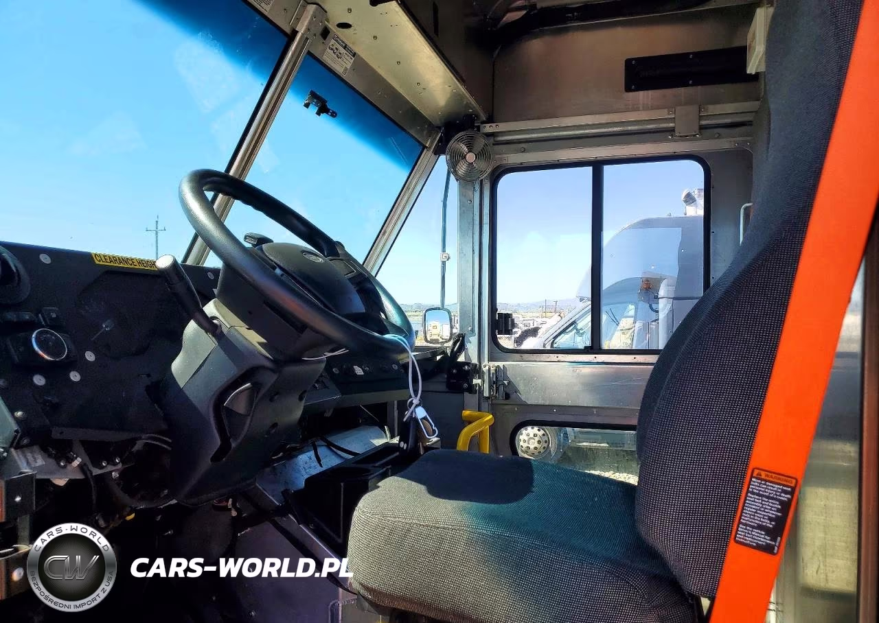 2020 Ford F59 Delivery Truck VIN:1F65F5KN6L0A11621 - 7
