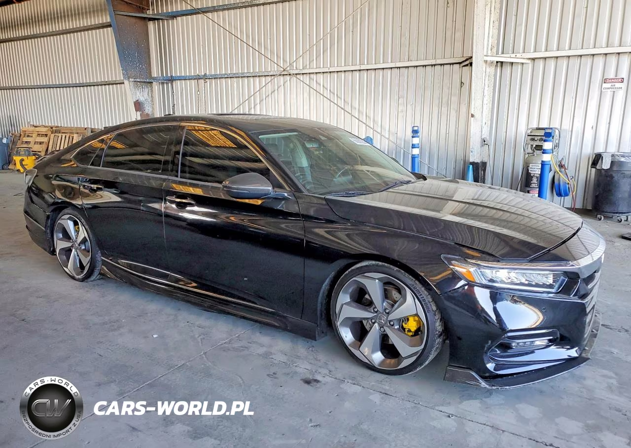 2019 Honda Accord Touring VIN:1HGCV2F93KA023884 - 4