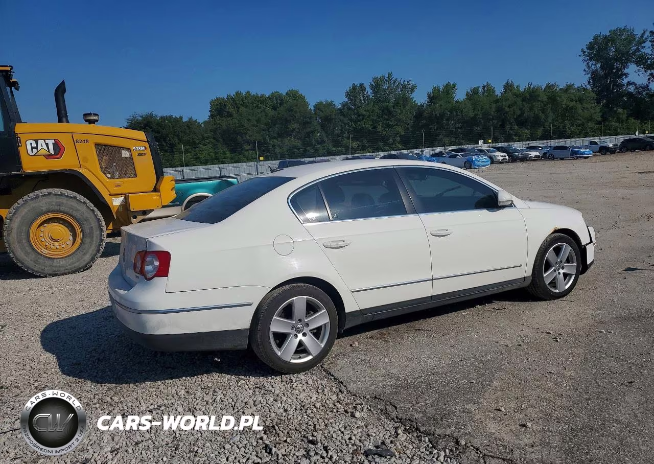 2008 Volkswagen Passat Komfort VIN:WVWAK73C18E211672 - 3