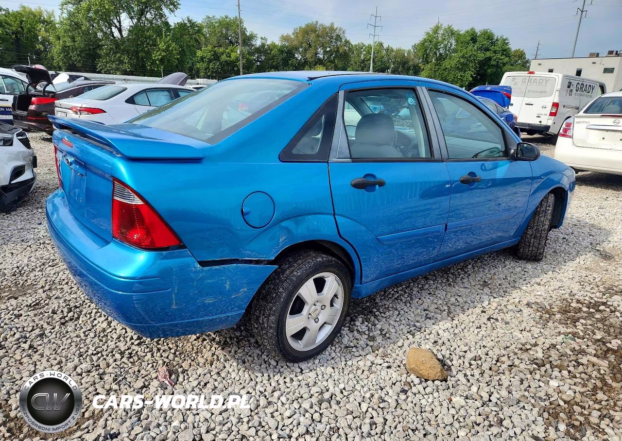 2007 Ford Focus Zx4 VIN:1FAHP34N27W252559 - 3