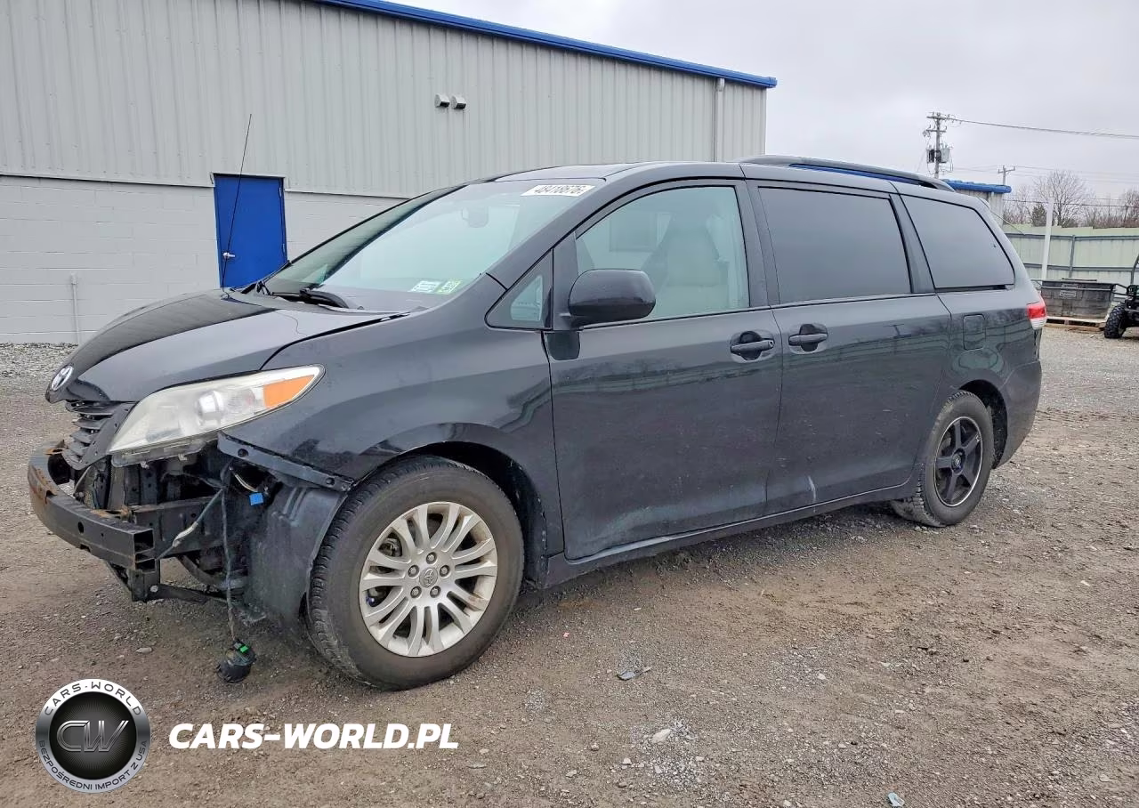 2013 Toyota Sienna Xle 8-Passenger VIN:5TDYK3DC6DS307520 - 1