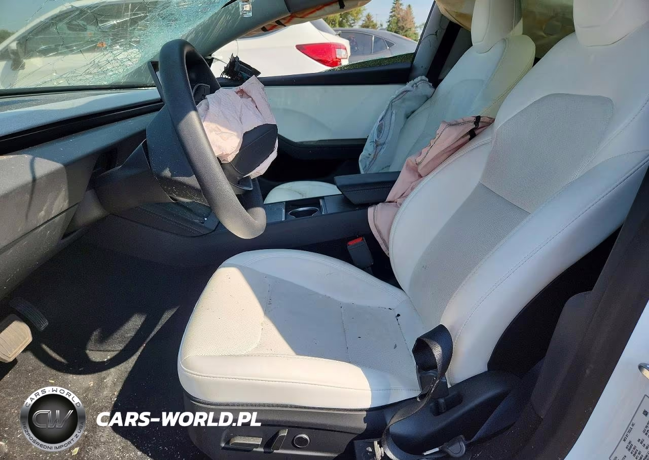2025 Tesla Model 3 VIN:5YJ3E1EA9SF916993 - 7