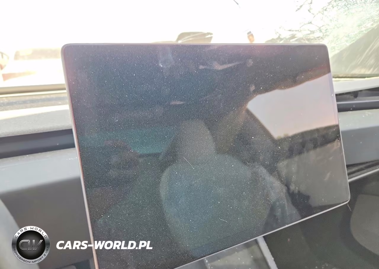 2025 Tesla Model 3 VIN:5YJ3E1EA9SF916993 - 9