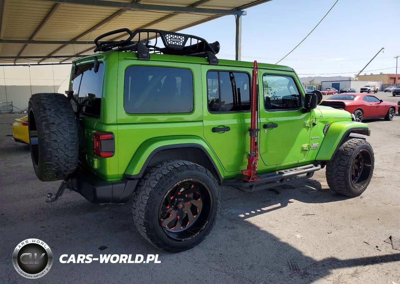 2018 Jeep Wrangler Unlimited Sahara VIN:1C4HJXEG1JW240302 - 3