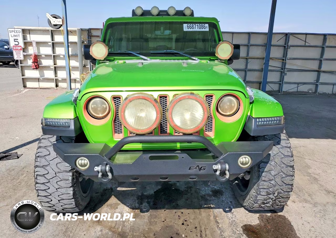 2018 Jeep Wrangler Unlimited Sahara VIN:1C4HJXEG1JW240302 - 5
