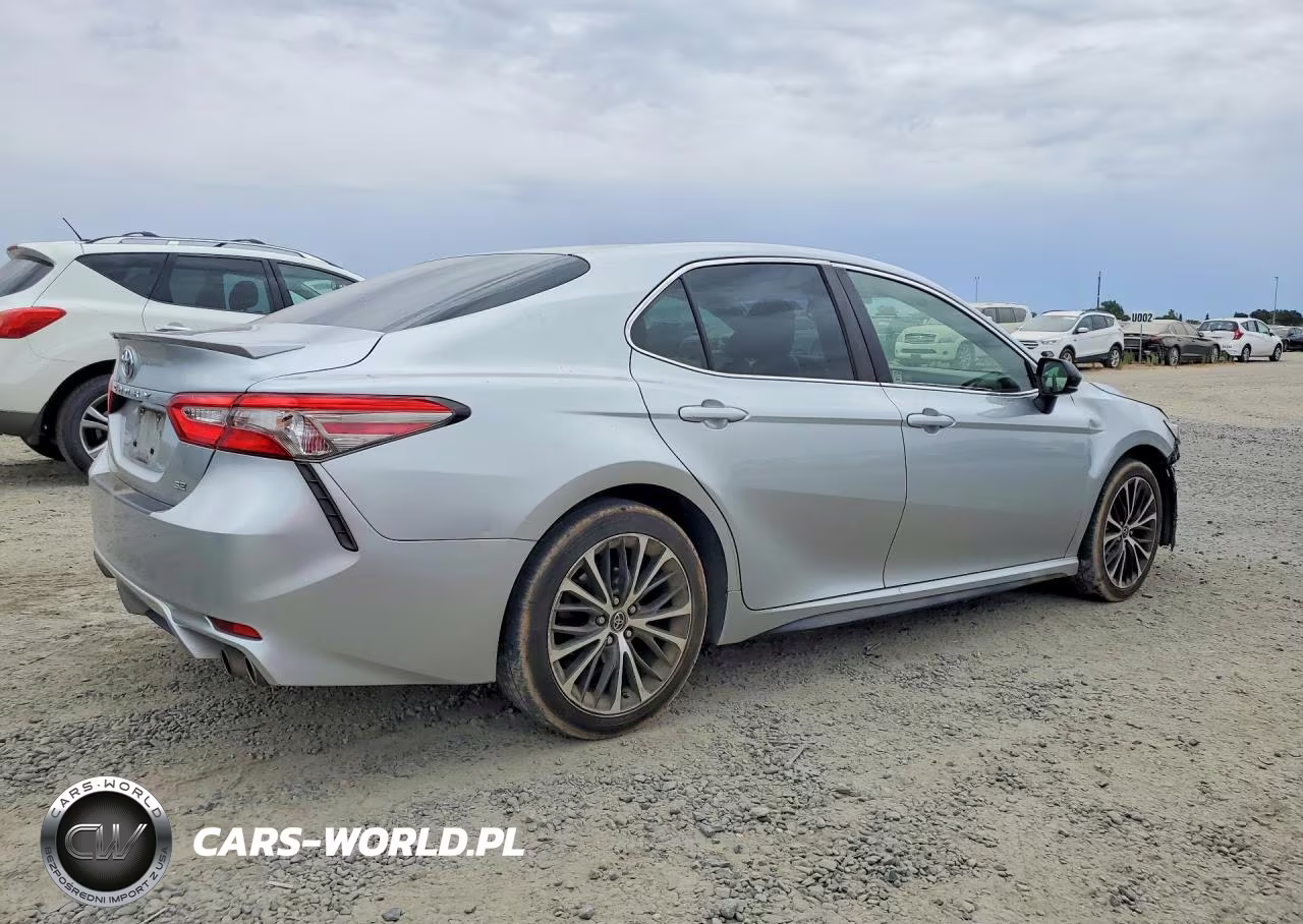 2018 Toyota Camry Se VIN:JTNB11HK9J3036024 - 3