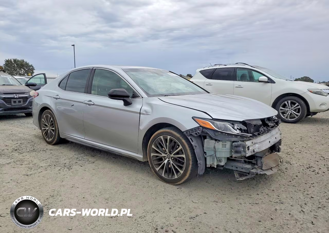 2018 Toyota Camry Se VIN:JTNB11HK9J3036024 - 4