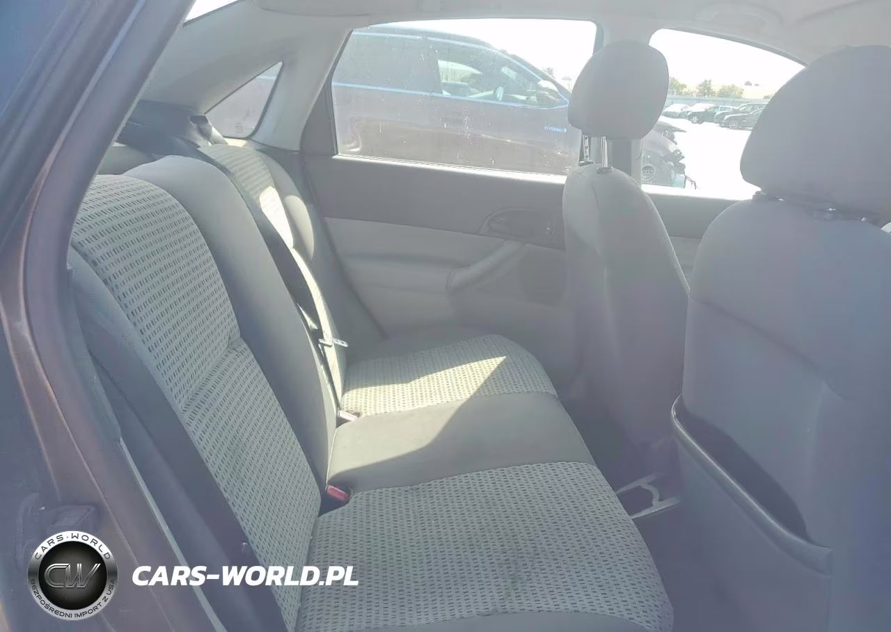 2004 Ford Focus VIN:1FAFP34N46W245022 - 10