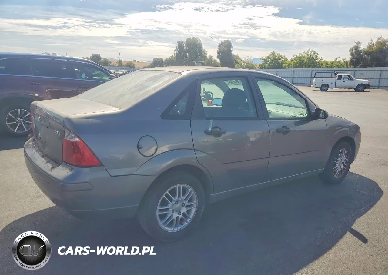 2004 Ford Focus VIN:1FAFP34N46W245022 - 3