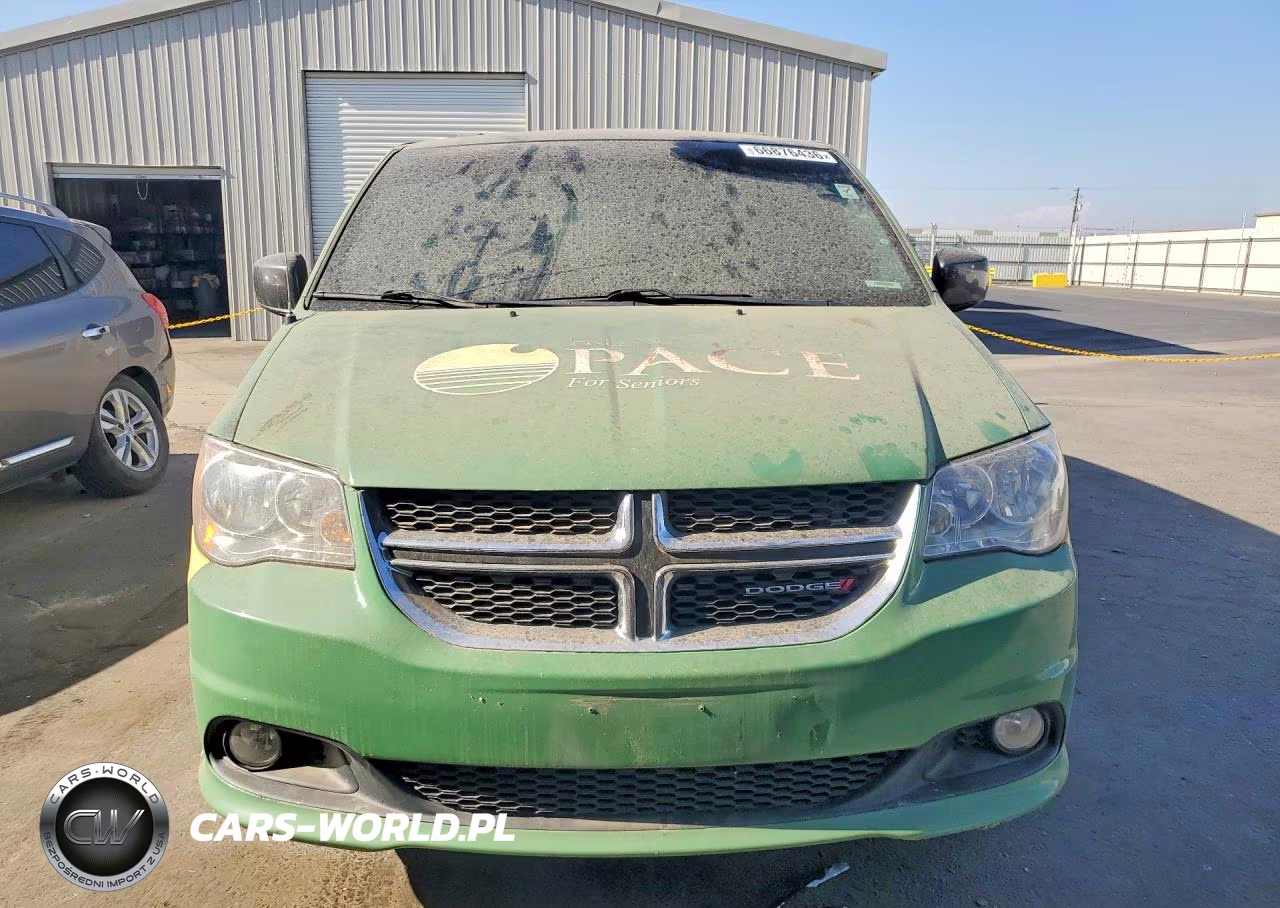 2018 Dodge Grand Caravan Sxt VIN:2C4RDGCG0JR361040 - 5