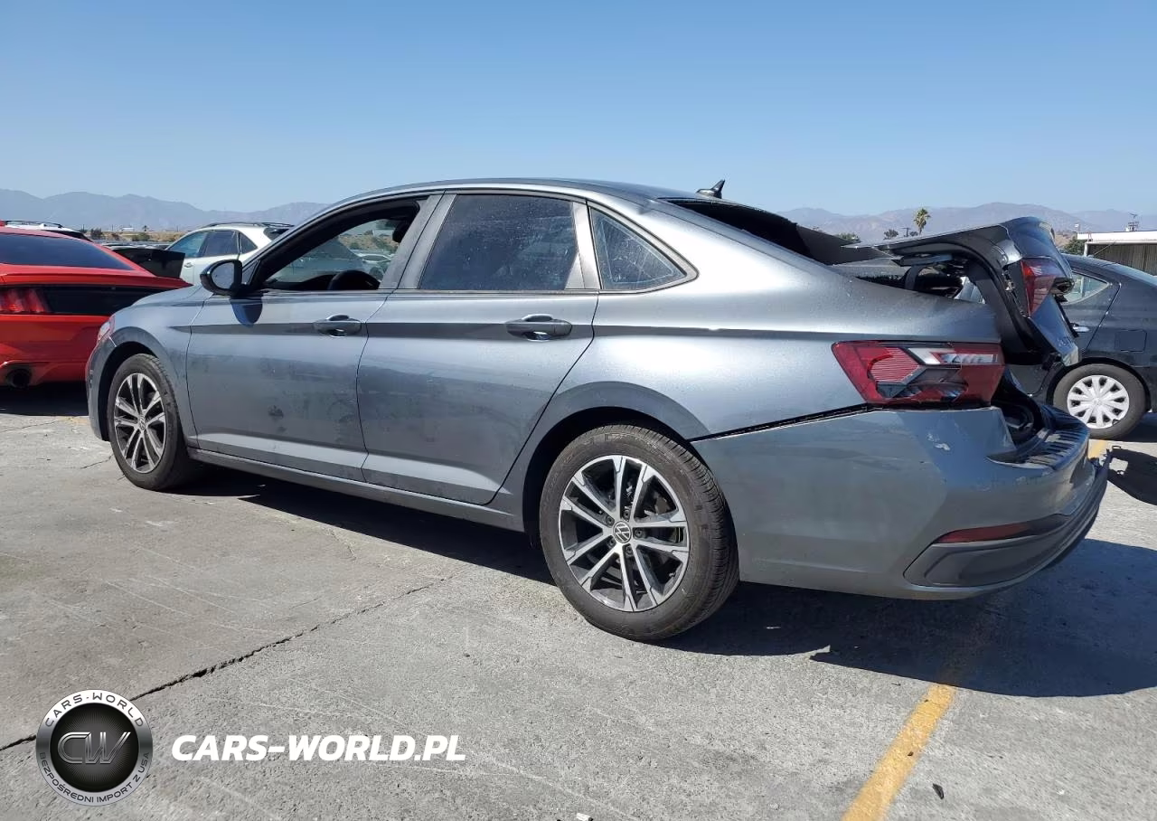 2024 Volkswagen Jetta Sport VIN:3VWBM7BUXRM084549 - 2