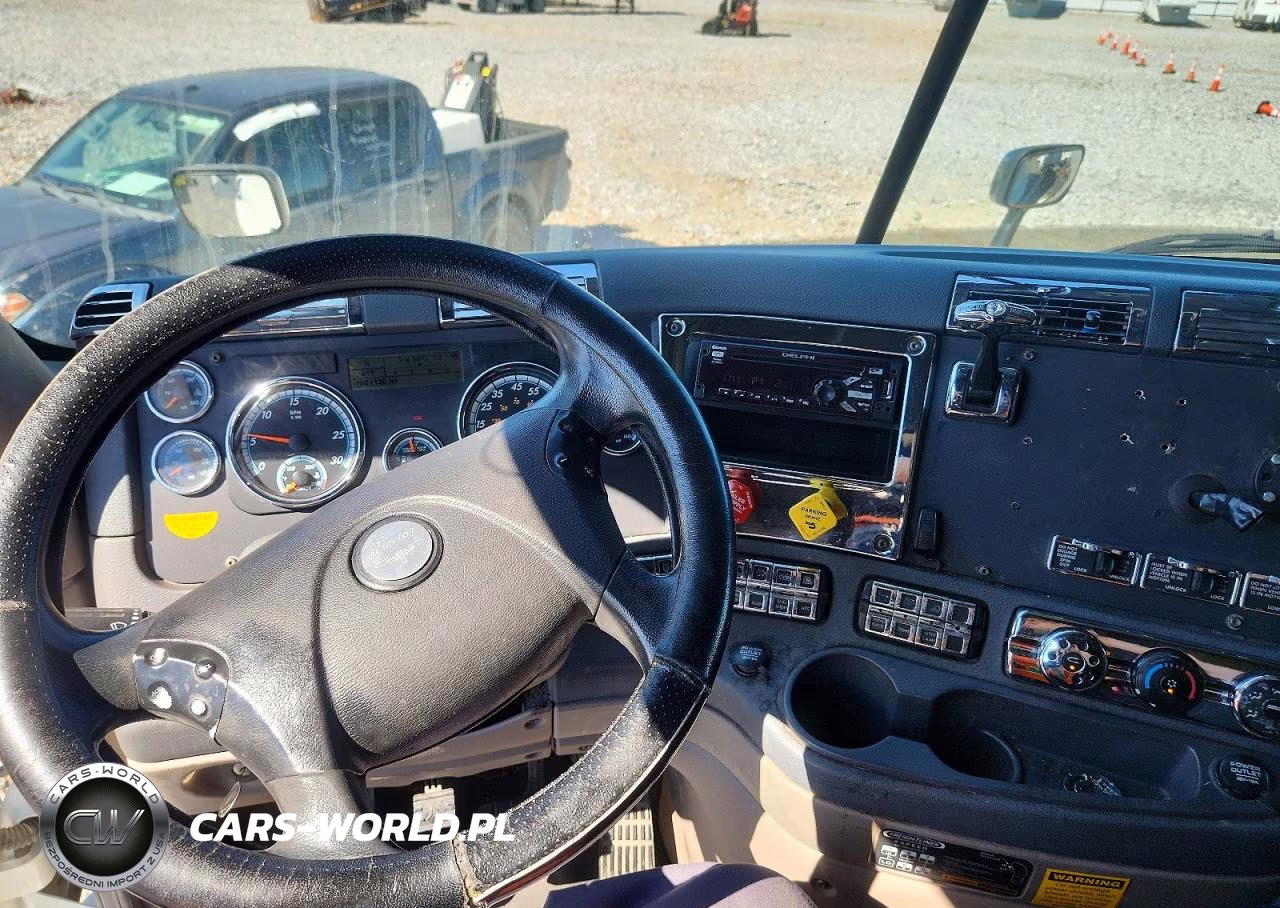 2015 Freightliner Cascadia 125 VIN:3AKJGLD53FSGD8463 - 8
