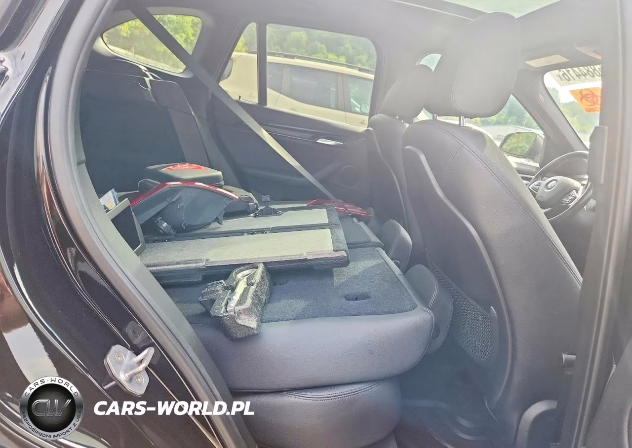 2019 BMW X1 xDrive28I VIN:WBXHT3C51K3H35032 - 11