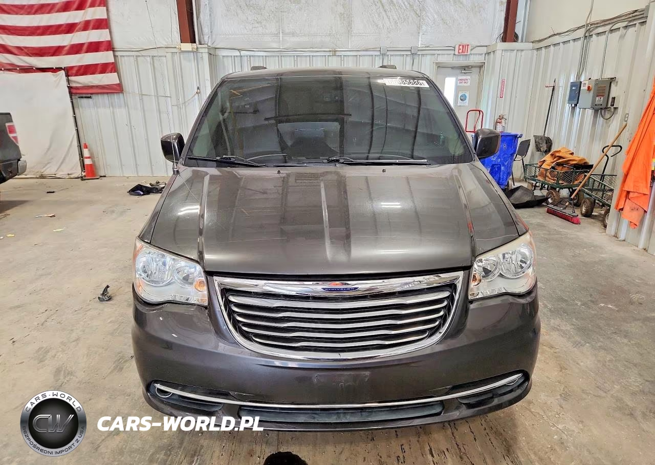 2016 Chrysler Town & Country Touring VIN:2C4RC1BG8GR253517 - 5