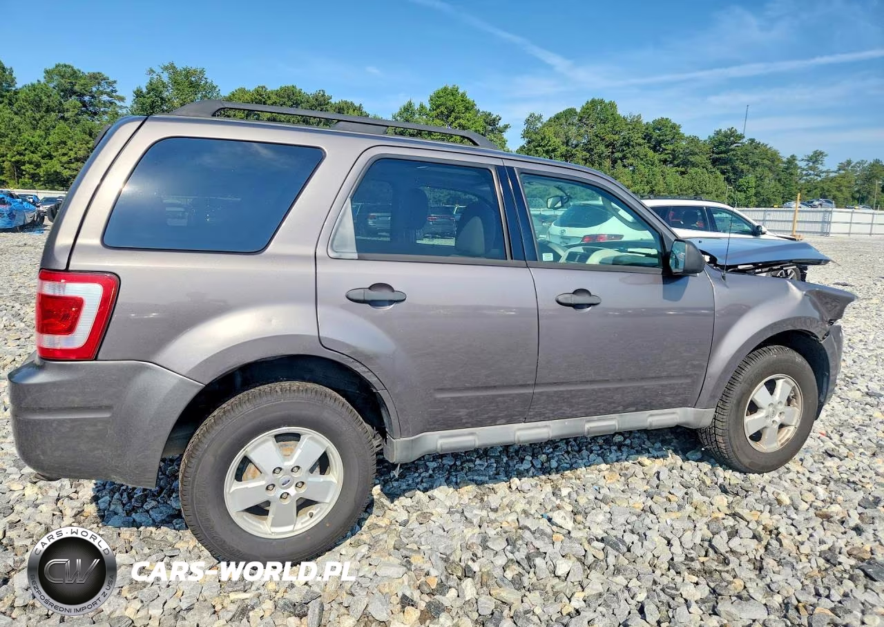 2011 Ford Escape Xlt VIN:1FMCU0D78BKB45363 - 3