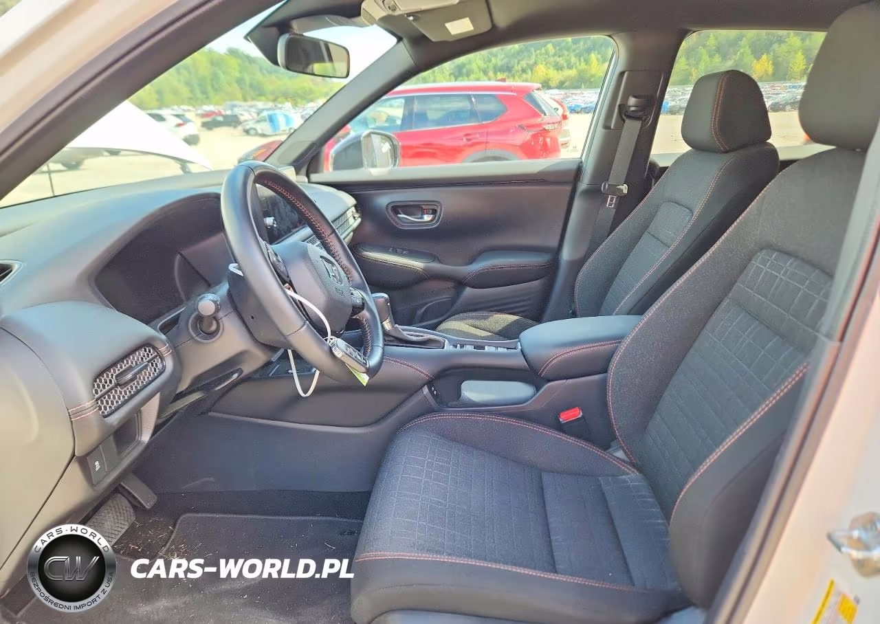 2026 Honda Hr-V Sport VIN:3CZRZ2H56TM752435 - 7