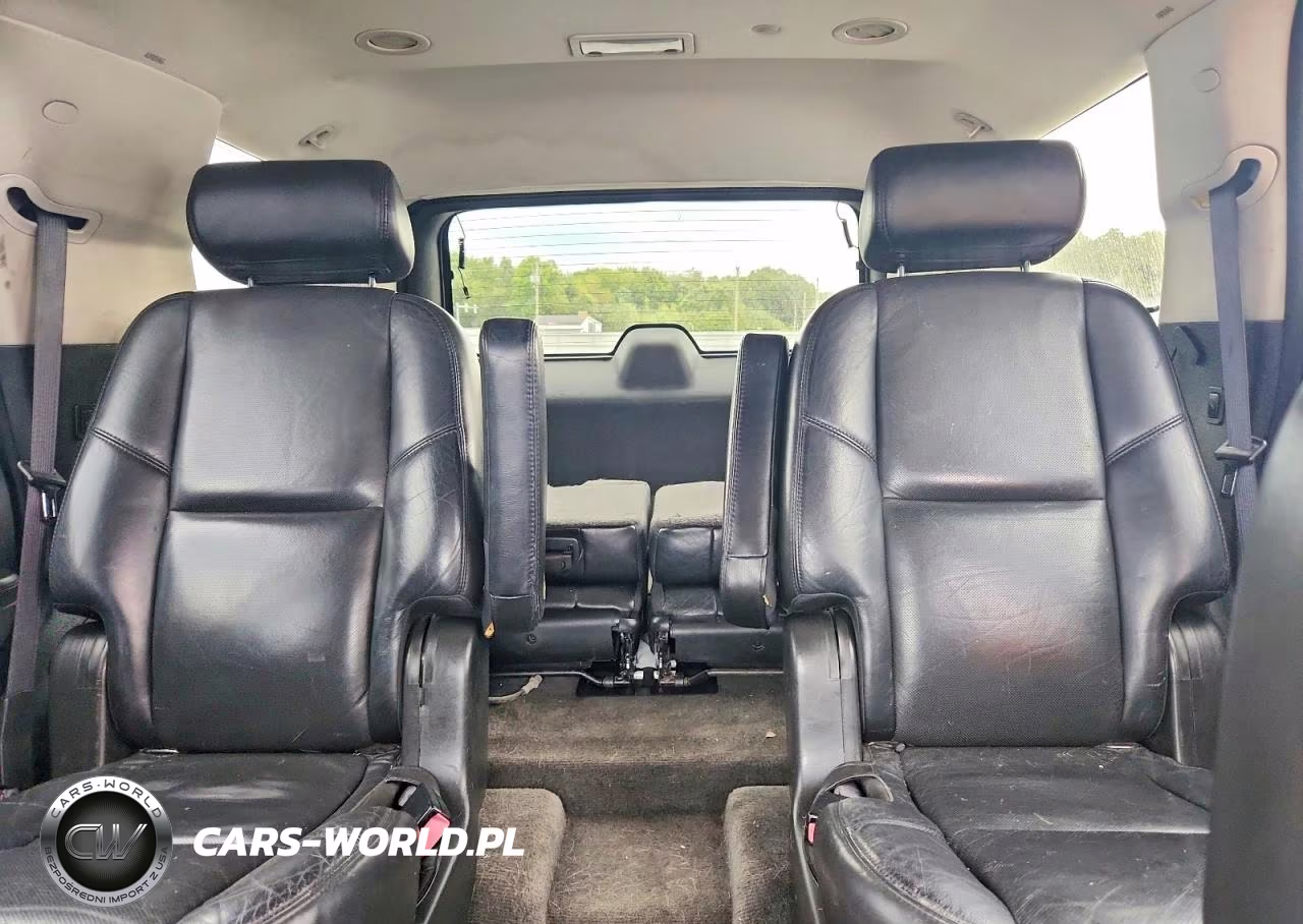 2008 Cadillac Escalade Luxury VIN:1GYFK63808R173141 - 10
