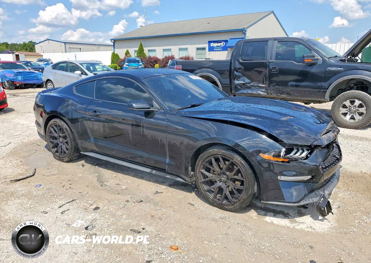 2018 Ford Mustang VIN:1FA6P8TH4J5162441 - 4