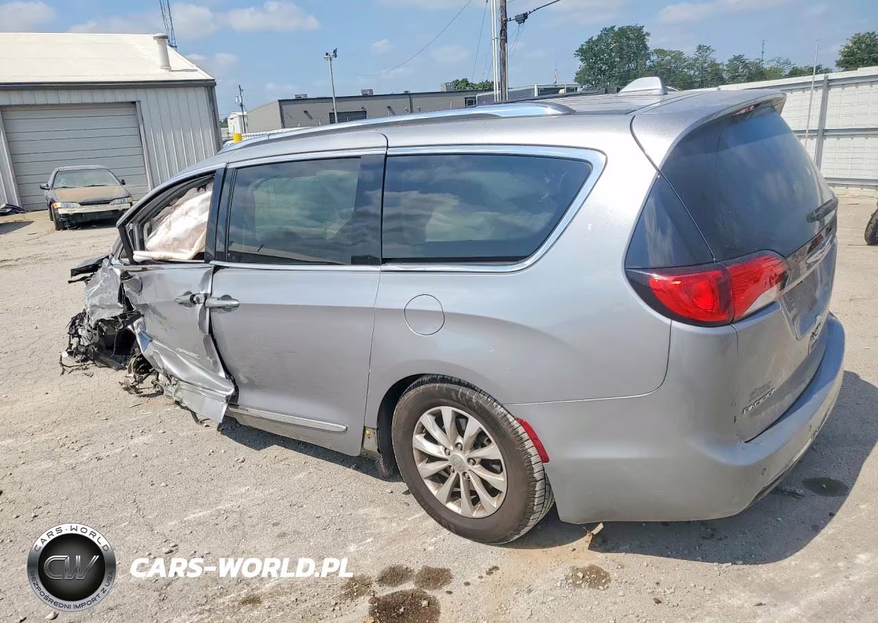 2019 Chrysler Pacifica Touring L VIN:2C4RC1BG4KR523478 - 2