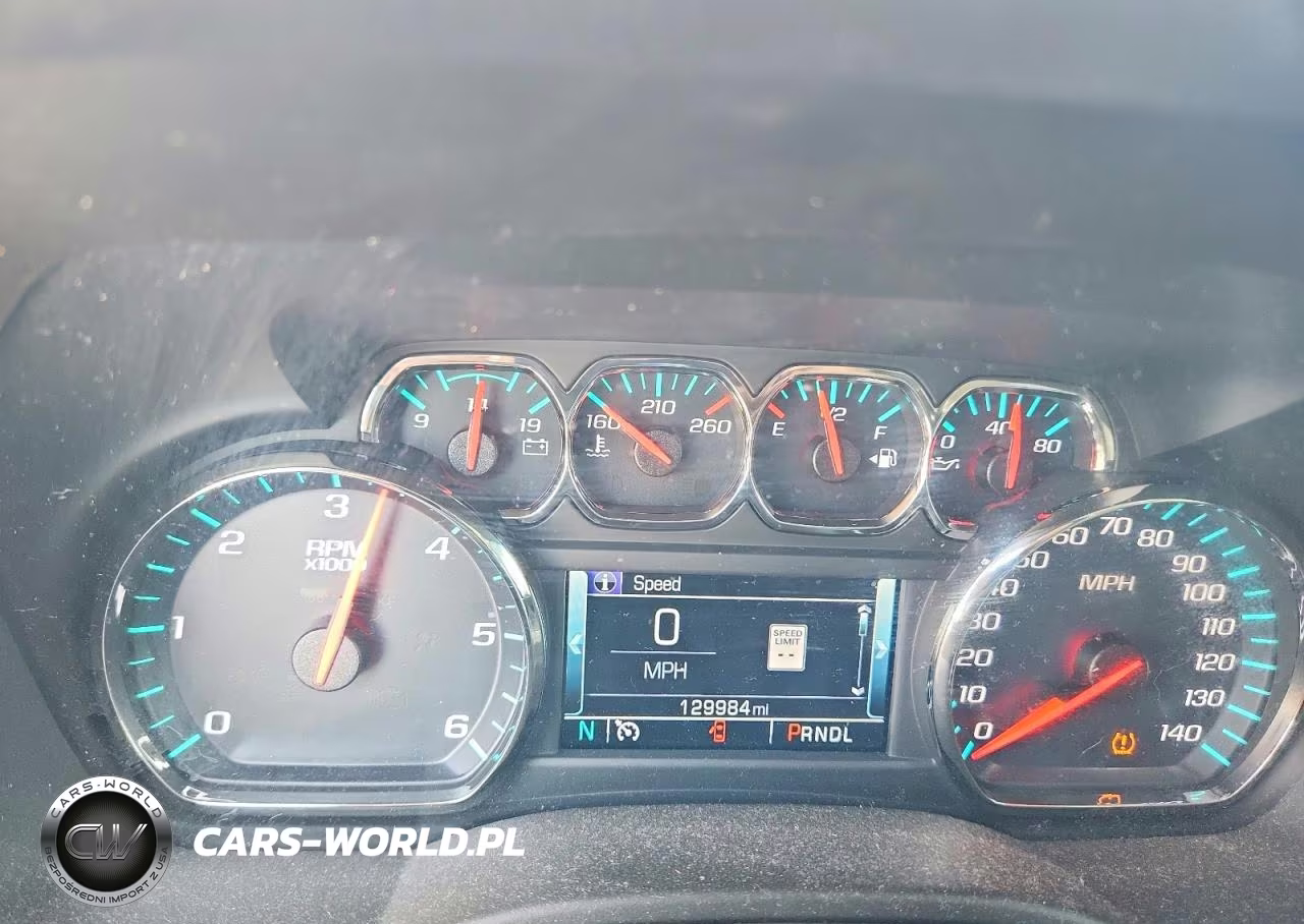 2018 Chevrolet Suburban C1500 Lt VIN:1GNSCHKC8JR100728 - 9