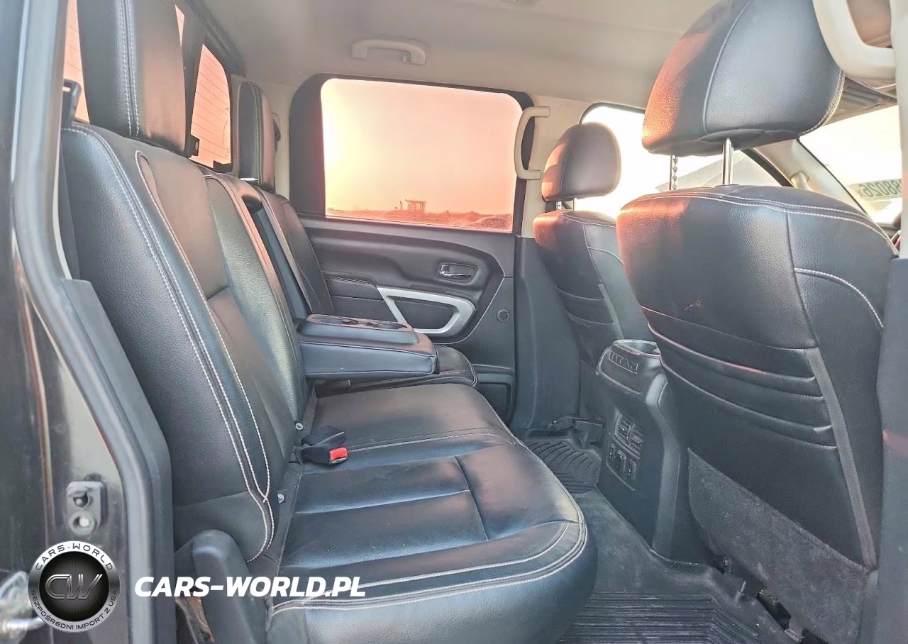 2018 Nissan Titan Xd Pro-4X VIN:1N6BA1F4XJN517457 - 10