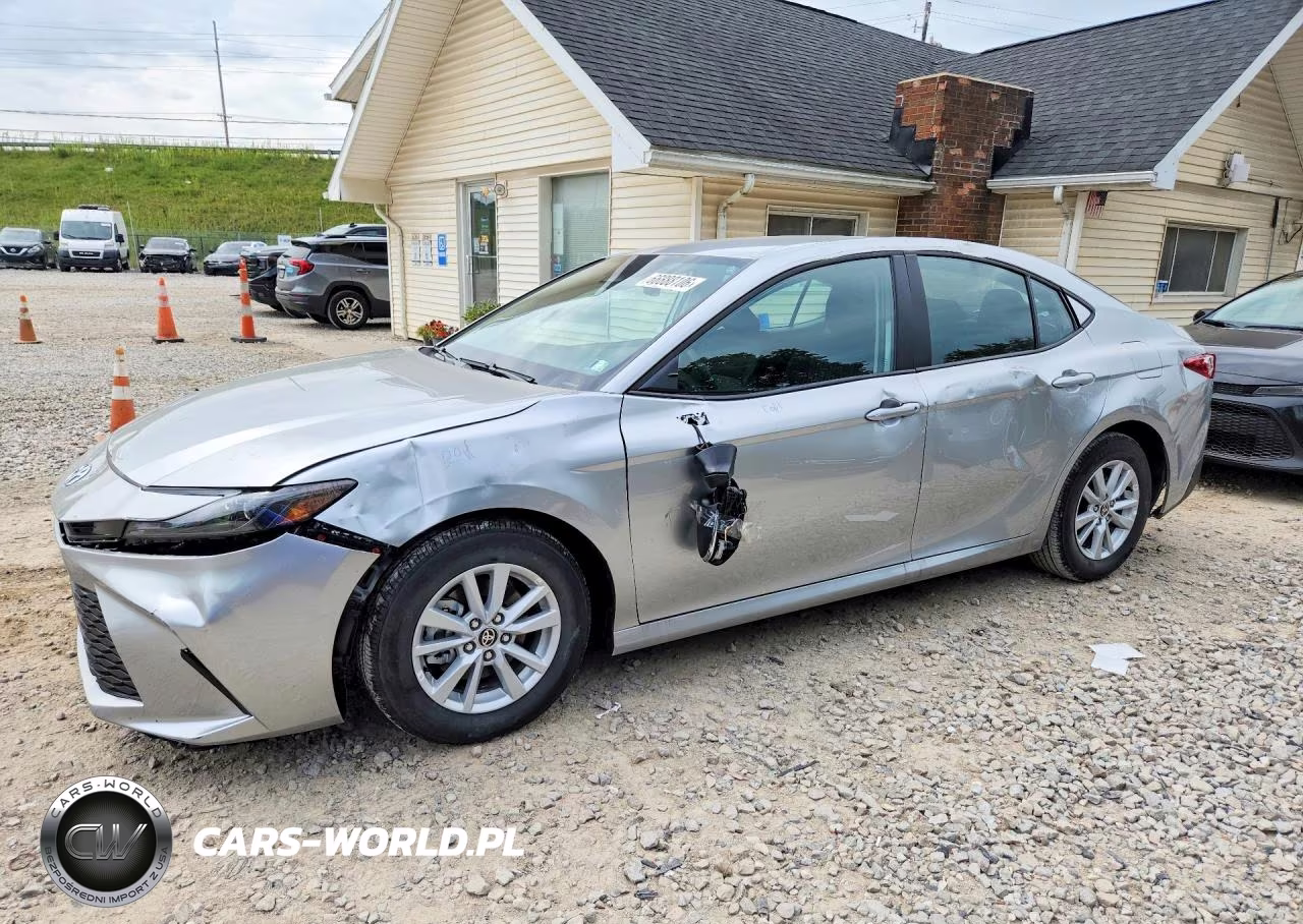 2026 Toyota Camry Le – zdjęcie 1 z 12