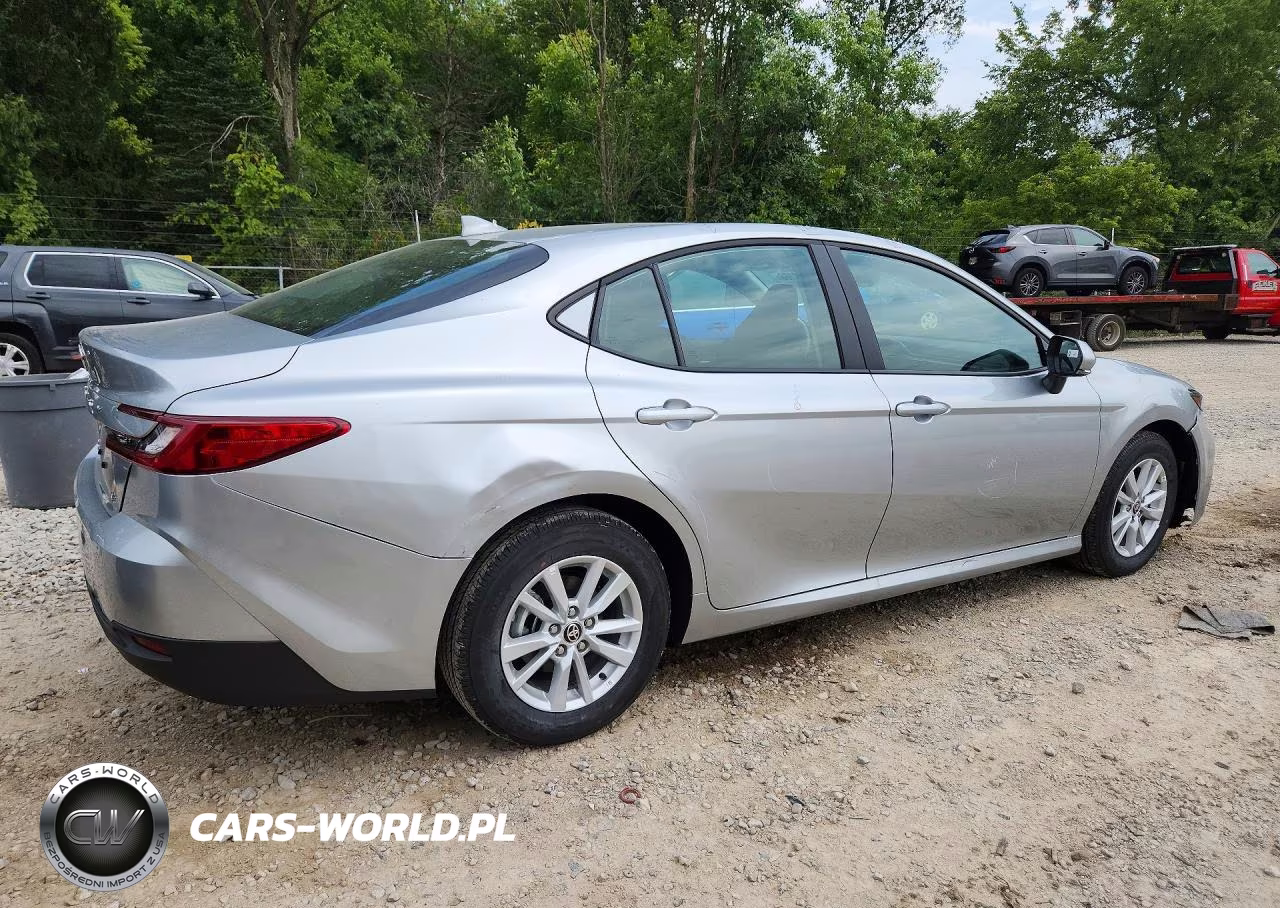 2026 Toyota Camry Le VIN:4T1DAACK7TU738176 - 3