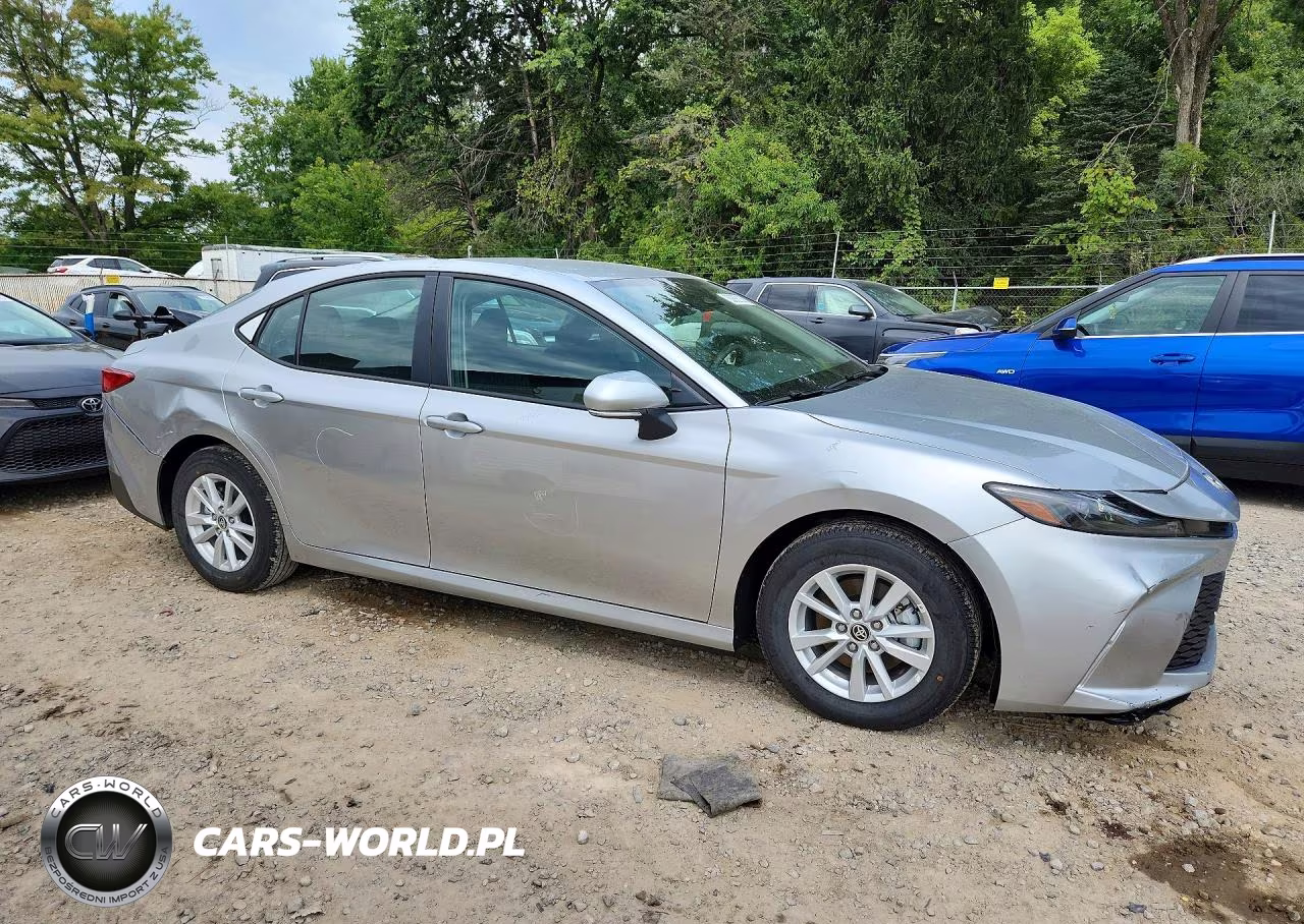 2026 Toyota Camry Le VIN:4T1DAACK7TU738176 - 4