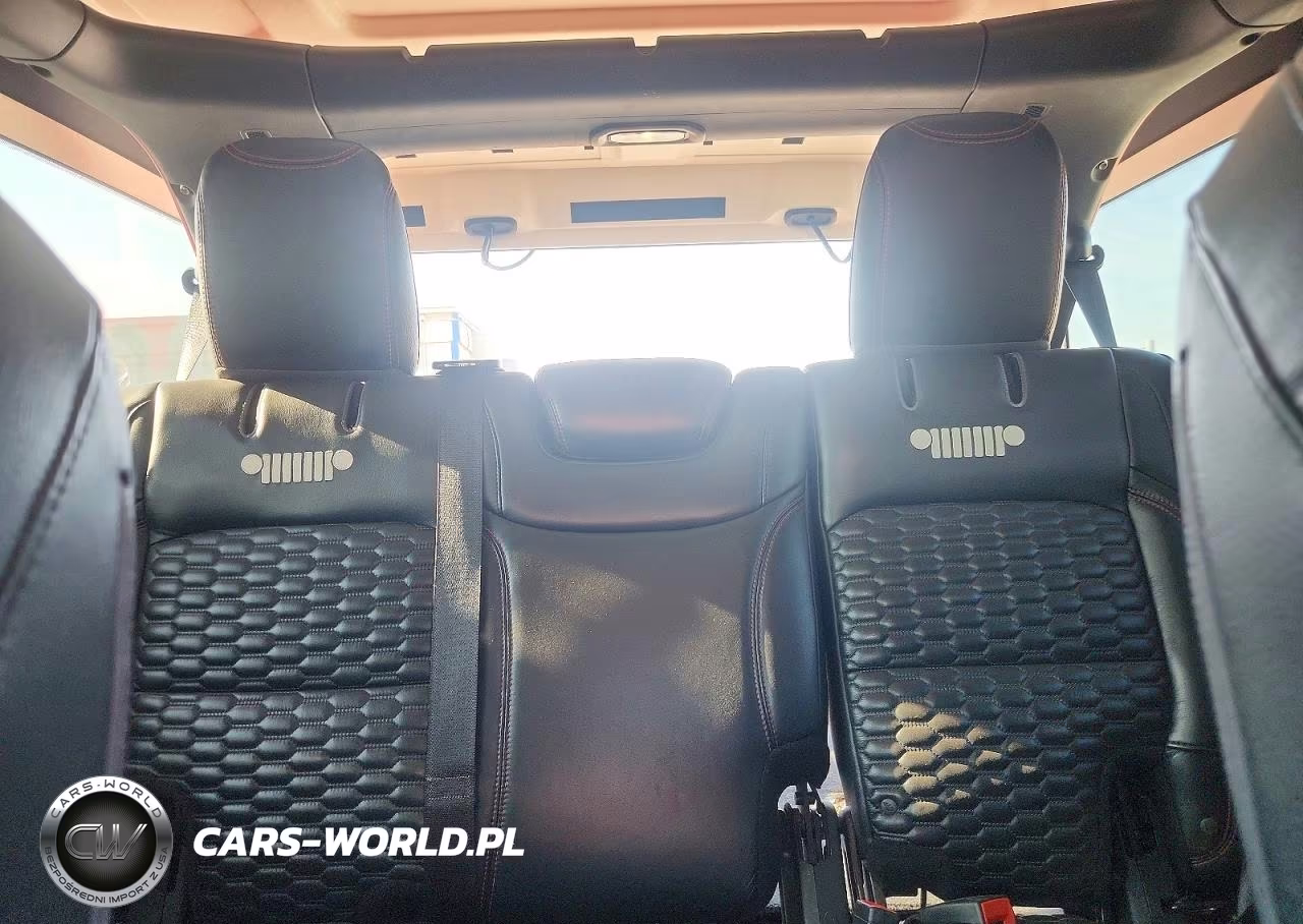 2023 Jeep Wrangler Rubicon VIN:1C4JJXFG0PW665180 - 10