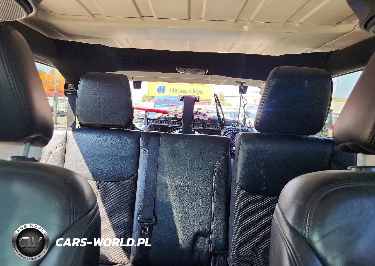 2016 Jeep Wrangler Unlimited Sahara VIN:1C4HJWEG5GL280144 - 10