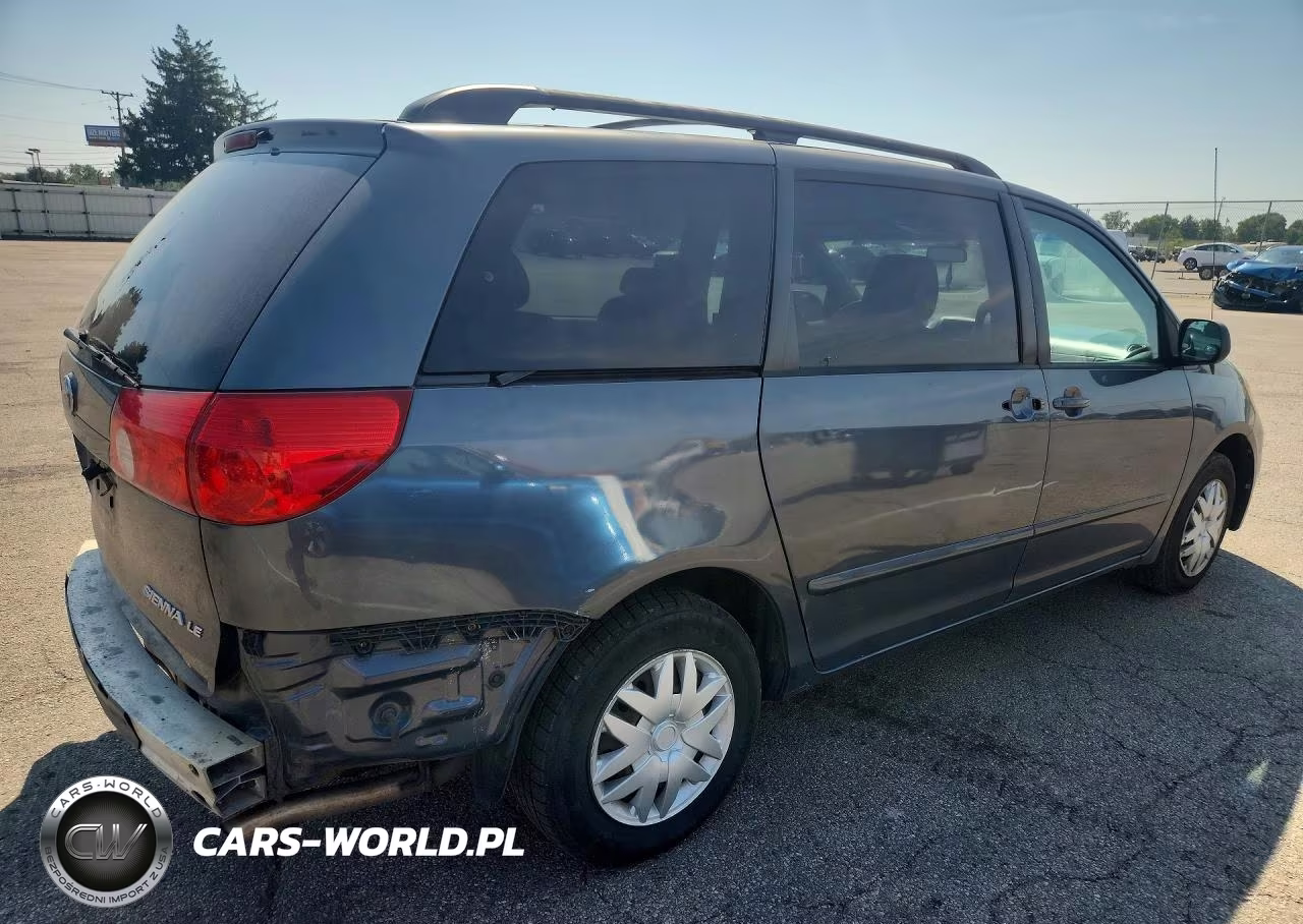 2010 Toyota Sienna Le 8-Passenger VIN:5TDKK4CC4AS321053 - 3