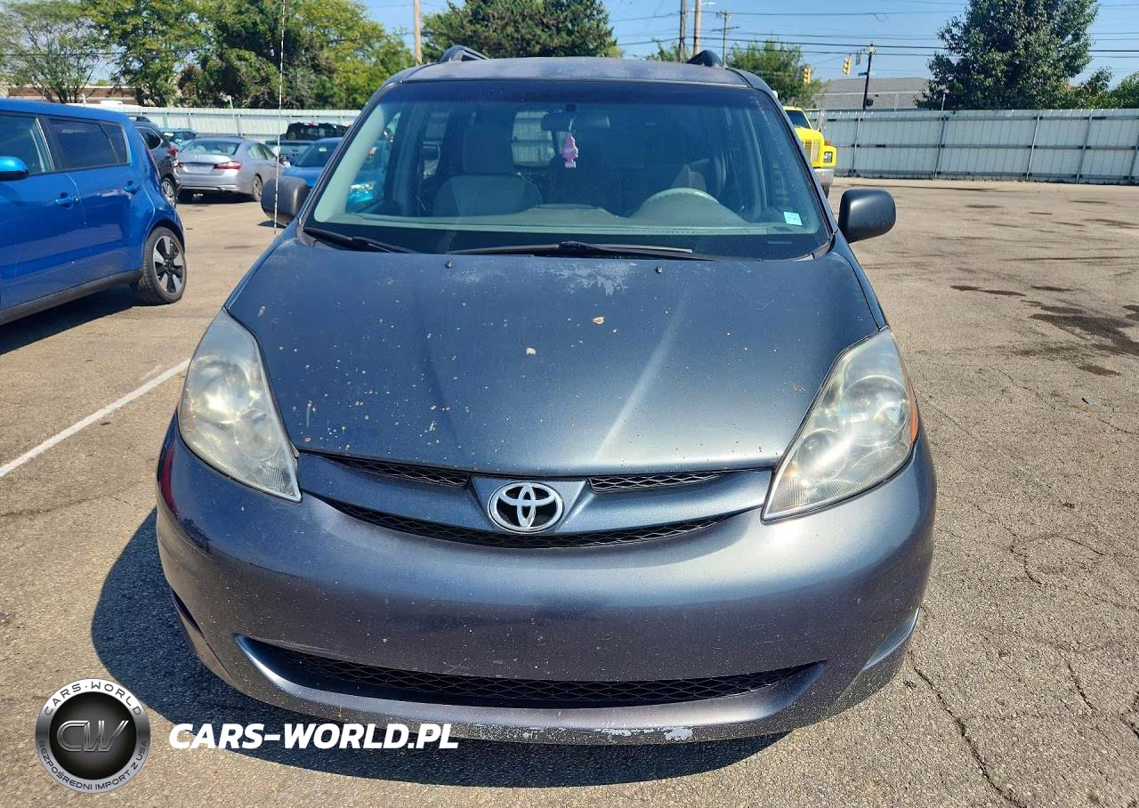 2010 Toyota Sienna Le 8-Passenger VIN:5TDKK4CC4AS321053 - 5