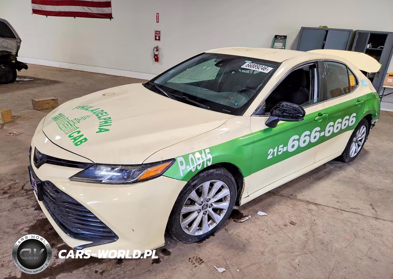 2019 Toyota Camry Le – zdjęcie 1 z 12