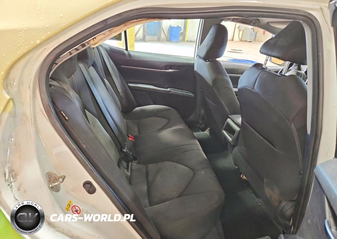 2019 Toyota Camry Le VIN:4T1B11HK4KU775426 - 10