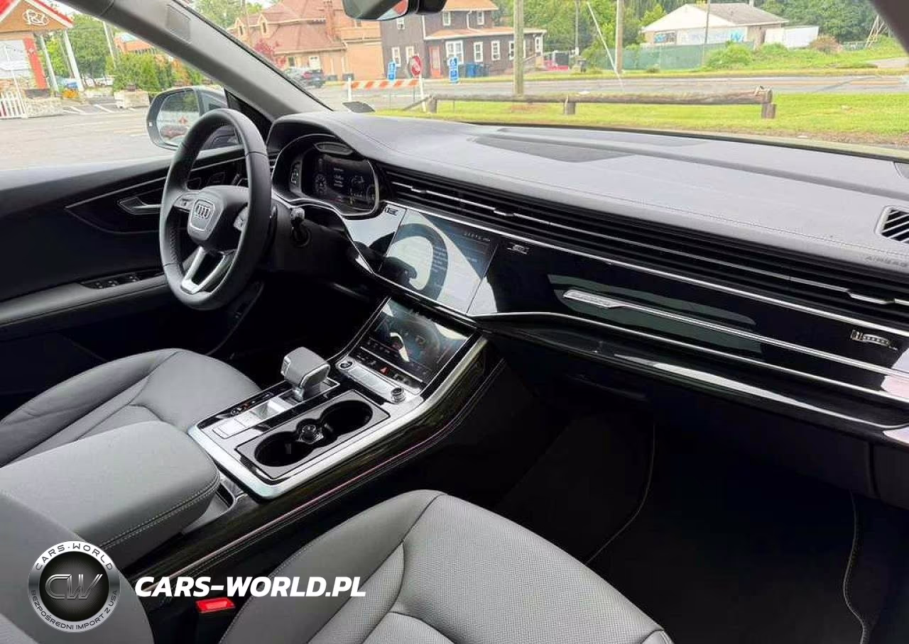 2026 Audi Q8 Premium Plus VIN:WA1BVBF1XTD033679 - 10