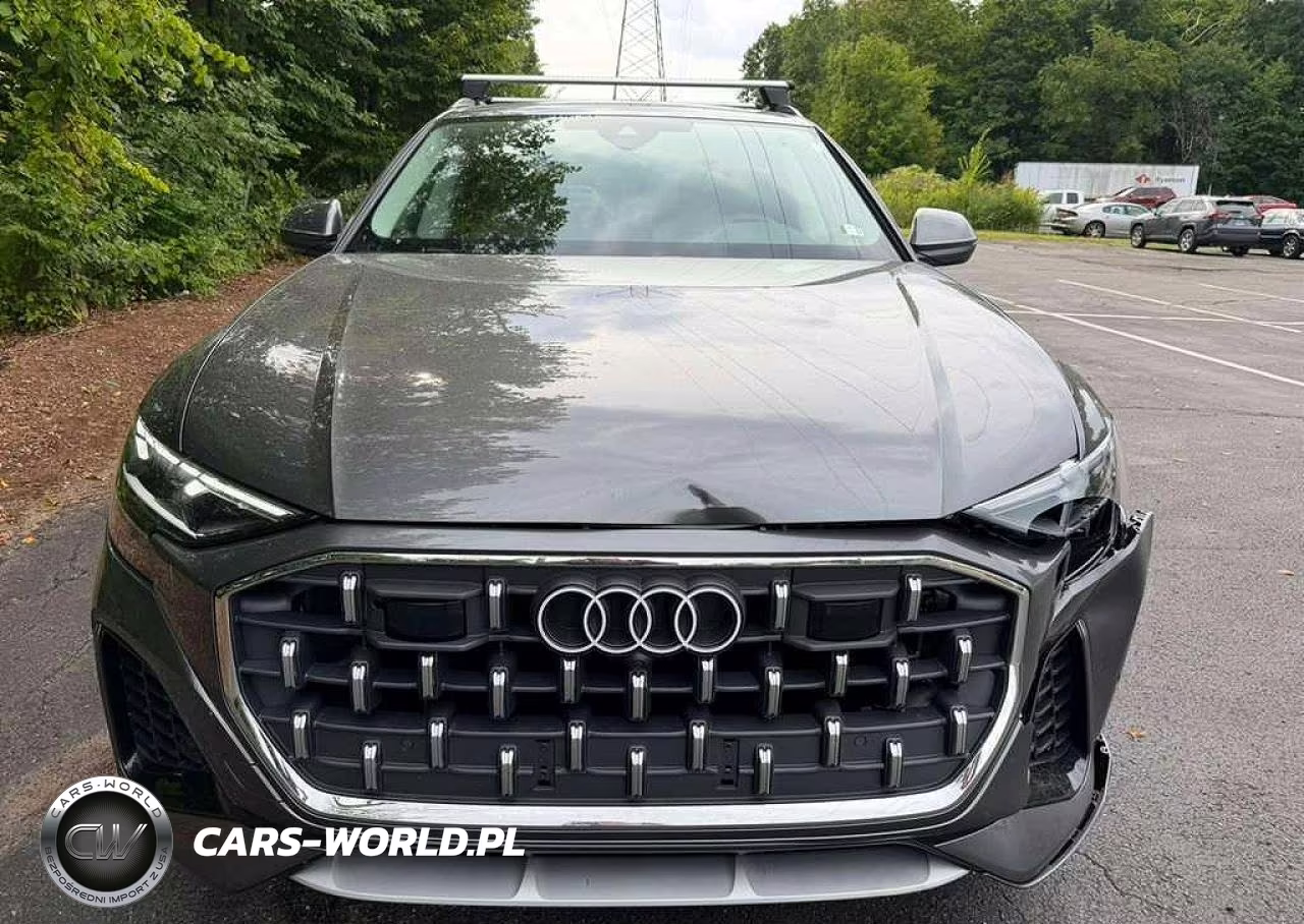 2026 Audi Q8 Premium Plus VIN:WA1BVBF1XTD033679 - 9