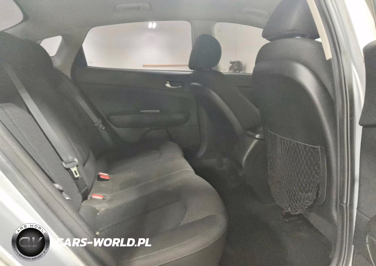 2020 Kia Optima VIN:5XXGT4L31LG430853 - 10