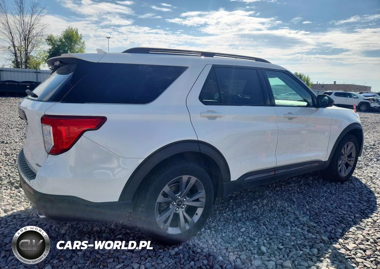 2022 Ford Explorer Xlt VIN:1FMSK8DH4NGA14446 - 3